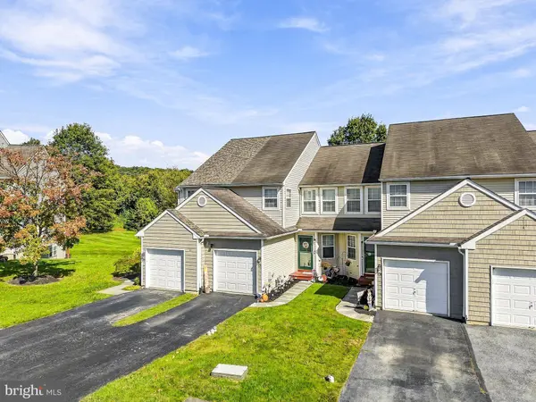 328 GAVIN DR, Coatesville, PA 19320