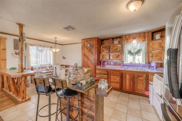 123 HILLTOP, Onalaska, TX 77360