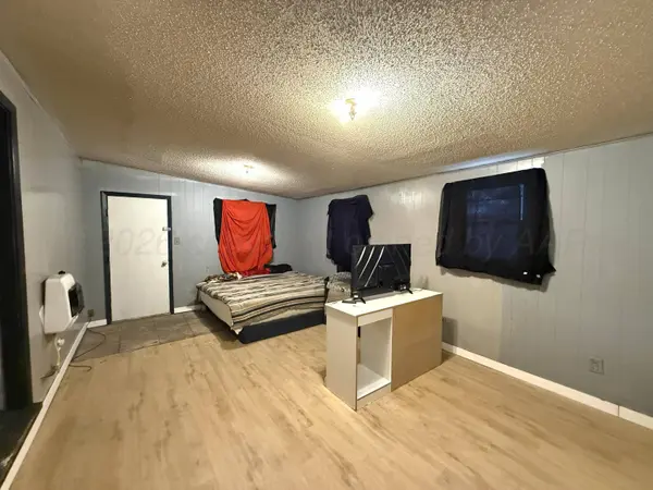 911 N DUNCAN ST, Pampa, TX 79065