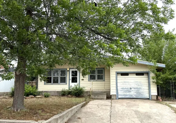 911 N DUNCAN ST, Pampa, TX 79065