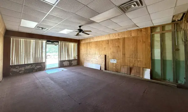 110 1st ST, Wheeler, TX 79255