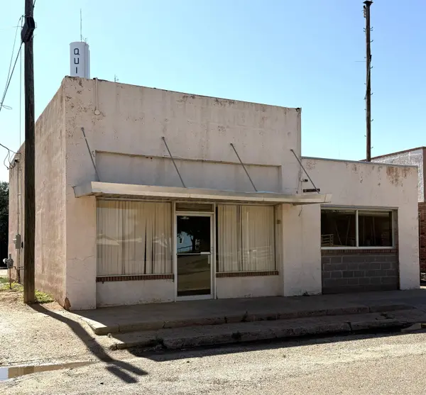 110 1st ST, Wheeler, TX 79255
