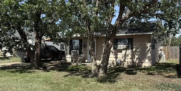 1033 S FARLEY ST, Pampa, TX 79065