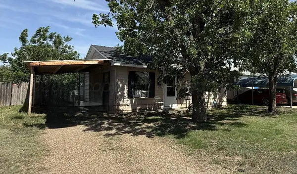 1033 S FARLEY ST, Pampa, TX 79065