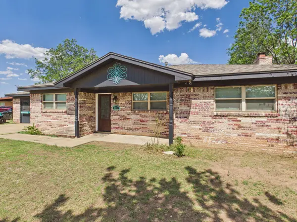 201 Western ST, Claude, TX 79019