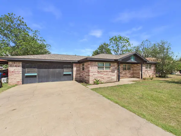 201 Western ST, Claude, TX 79019