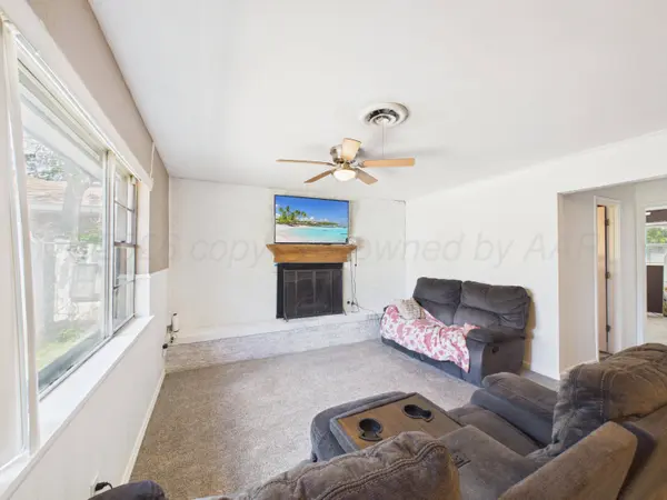 201 Western ST, Claude, TX 79019
