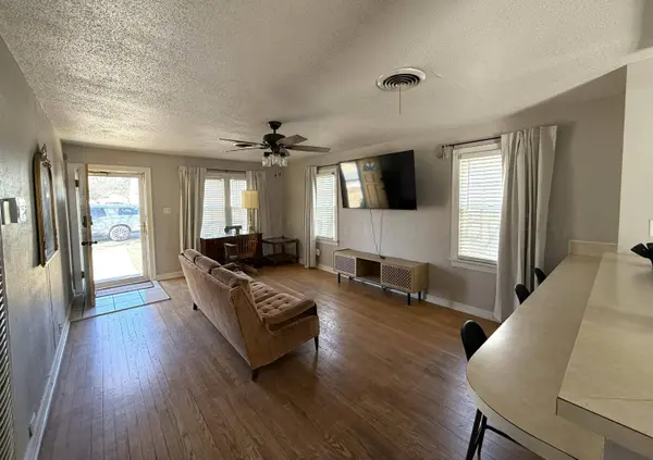 1312 N RUSSELL Unit 1 ST, Pampa, TX 79065