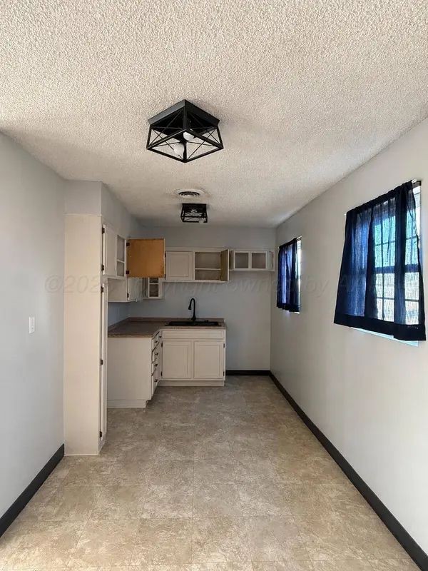 1012 E FOSTER AVE, Pampa, TX 79065