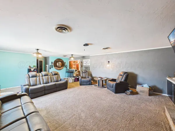 1704 N Christine ST, Pampa, TX 79065