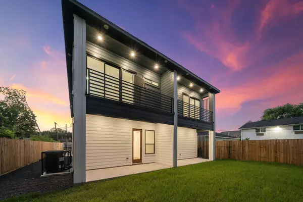8011 Bowen ST #A-B, Houston, TX 77051