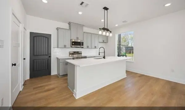 4501 Newberry ST #B, Houston, TX 77051
