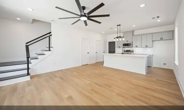 4501 Newberry ST #B, Houston, TX 77051