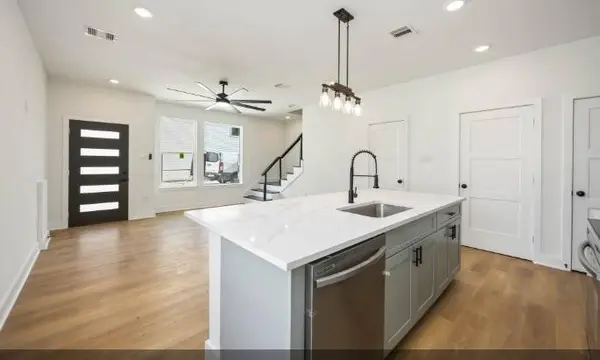 4501 Newberry ST #B, Houston, TX 77051