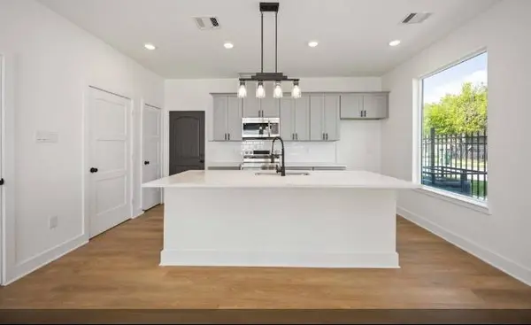 4501 Newberry ST #B, Houston, TX 77051