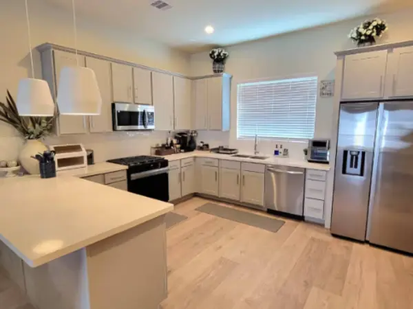 123 Eastwood ST, Houston, TX 77011