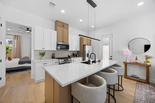 9019 ST COMAL ST #B, Houston, TX 77051