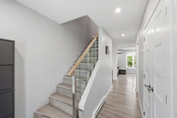 31 Coventry CRES, Kingston, ON K7M 7S1