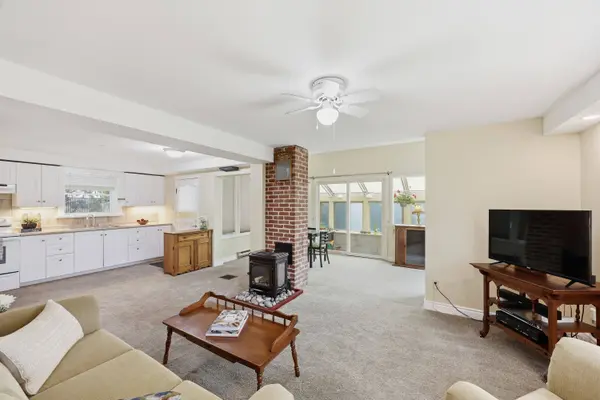 595 King ST E, Gananoque, ON K7G 1H1