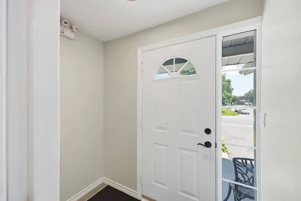 1261 Juniper DR, Kingston, ON K7P 3G3