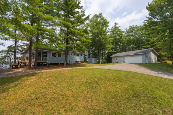 1152 Sparks LN, Frontenac, ON K0K 1Z0