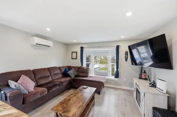 11 HERMES DR, Kingston, ON K7K 5T3