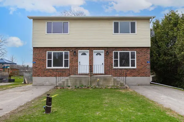 43-45 Railway ST, Lansdowne Village, ON K0E 1L0