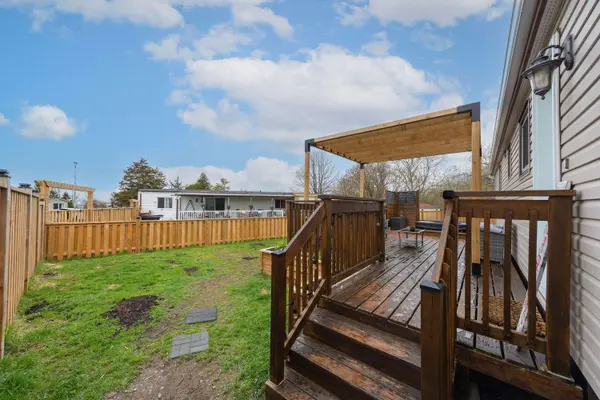11 HERMES DR, Kingston, ON K7K 5T3