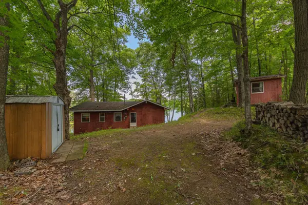 2096 Eel Bay RD, Frontenac, ON K0H 2L0