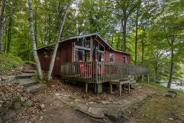 2096 Eel Bay RD, Frontenac, ON K0H 2L0