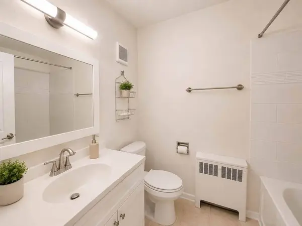 6-279 Helen St Helen ST, Kingston, ON K7L 4P6
