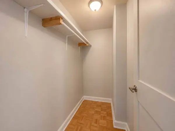 6-279 Helen St Helen ST, Kingston, ON K7L 4P6