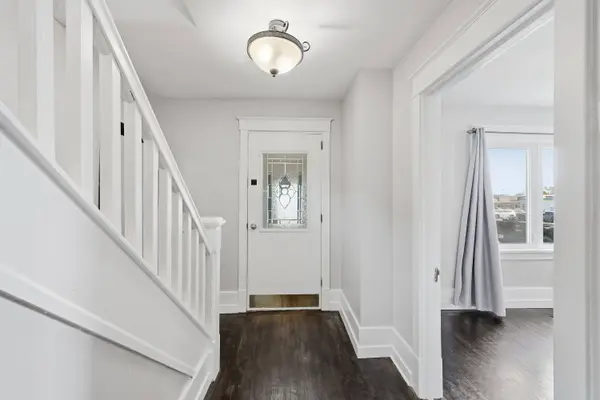 657 COLLINS BAY RD, Kingston, ON K7M 5G7