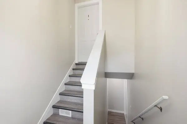 759 High Gate Park DR, Kingston, ON K7M 5Z6