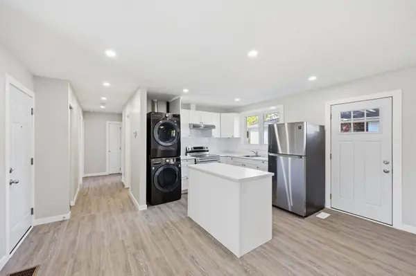 759 High Gate Park DR, Kingston, ON K7M 5Z6