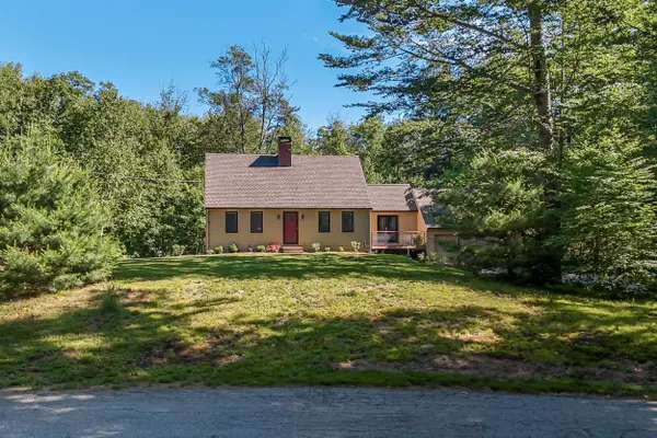 11 Ridgewood DR, Kingston, NH 03848