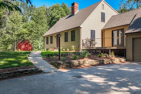 11 Ridgewood DR, Kingston, NH 03848