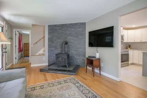 11 Ridgewood DR, Kingston, NH 03848