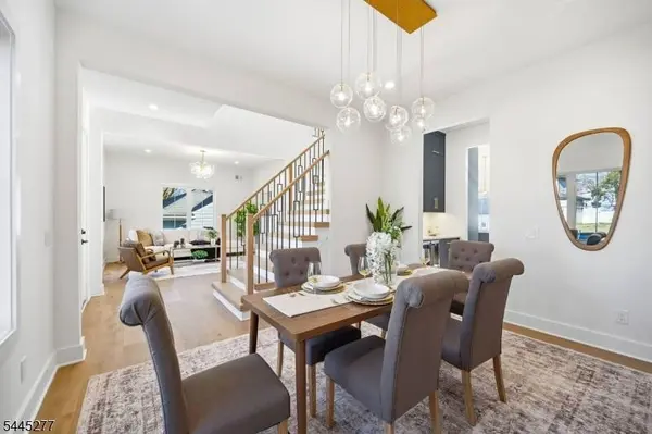 25 Claremont Ave, Livingston Twp., NJ 07039