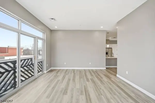 271 Millburn Ave #2B, Millburn Twp., NJ 07041