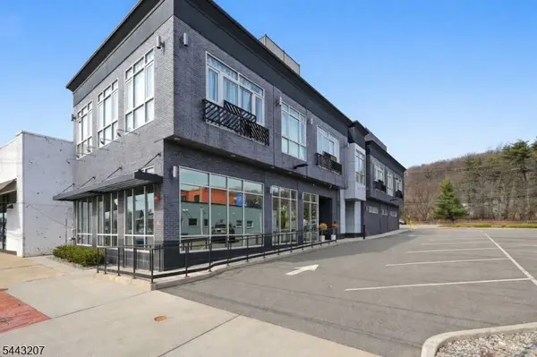 271 Millburn Ave #2B, Millburn Twp., NJ 07041