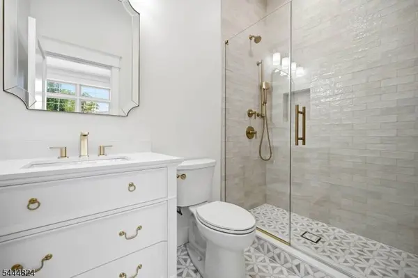 2 Wingate Dr, Livingston Twp., NJ 07039