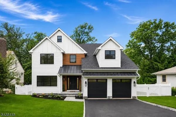 35 Sycamore Ave