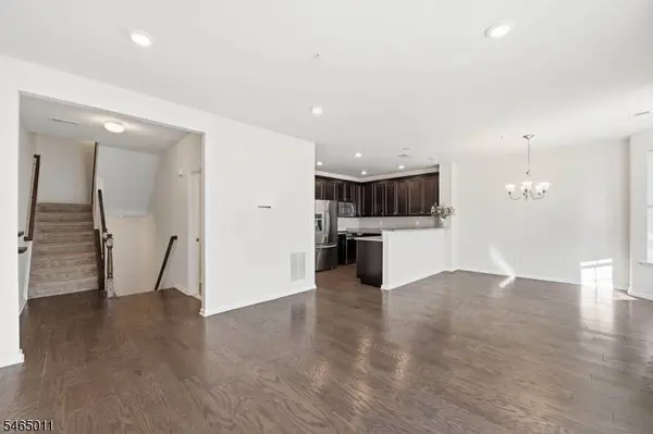 1424 Hudson Cir, Highland Park Boro, NJ 08904