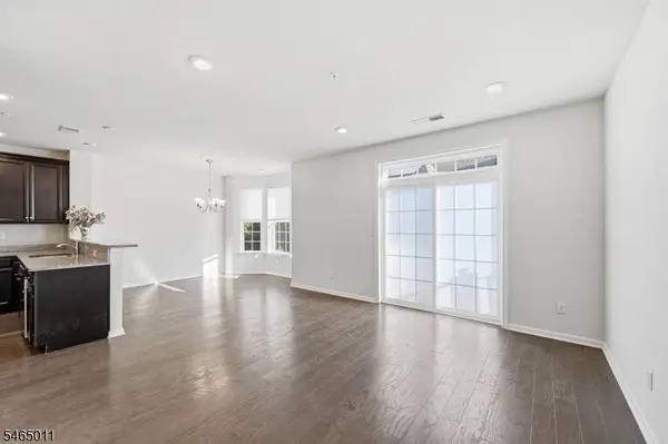 1424 Hudson Cir, Highland Park Boro, NJ 08904
