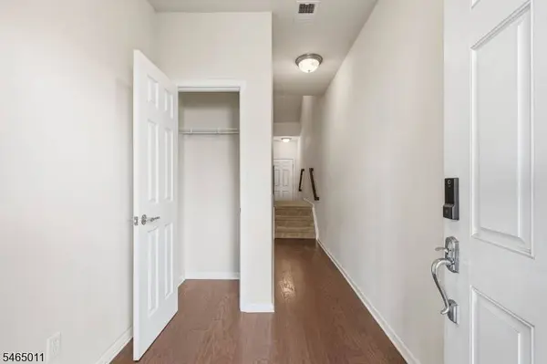 1424 Hudson Cir, Highland Park Boro, NJ 08904