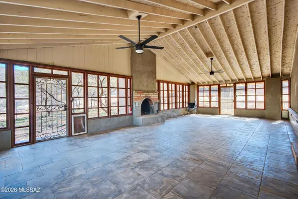 21000 S Total Wreck Ln, Vail, AZ 85641