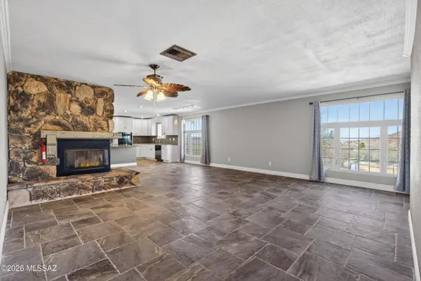 21000 S Total Wreck Ln, Vail, AZ 85641