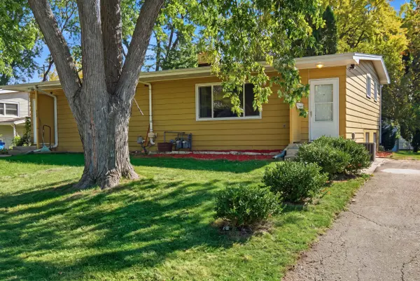 304 St Theresa Ter, Monona, WI 53716-2726