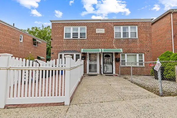 2027 Mayflower Ave, Bronx, NY 10461-3922